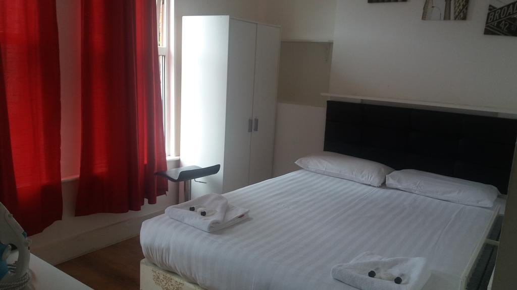Shepherd'S Bush Flats London Room photo